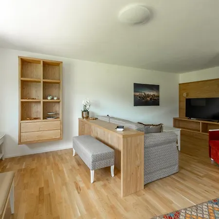 Siegsdorf Suiten Apartamento *