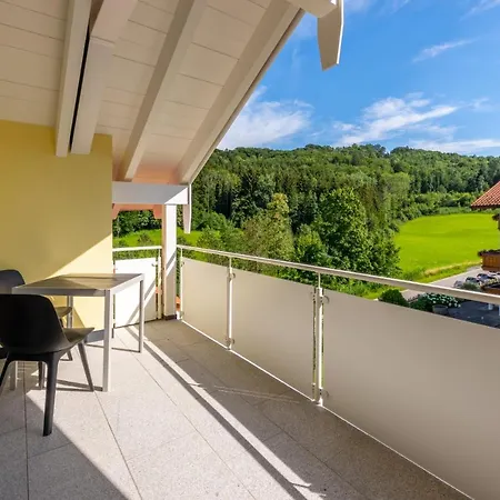 Siegsdorf Suiten Apartament *